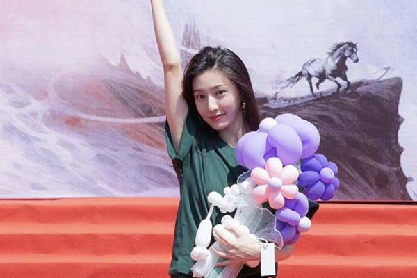 网剧《少年白马醉春风》近日开机 女主胡连馨期待值拉满