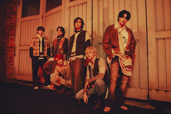 威神V正规2辑《On-My-Youth》集体预告照-02.jpg